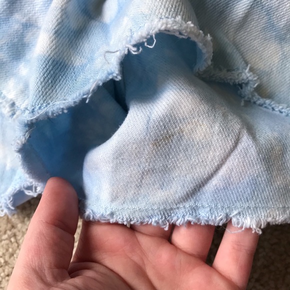 Old Navy tie-dye shorts - Picture 6 of 7